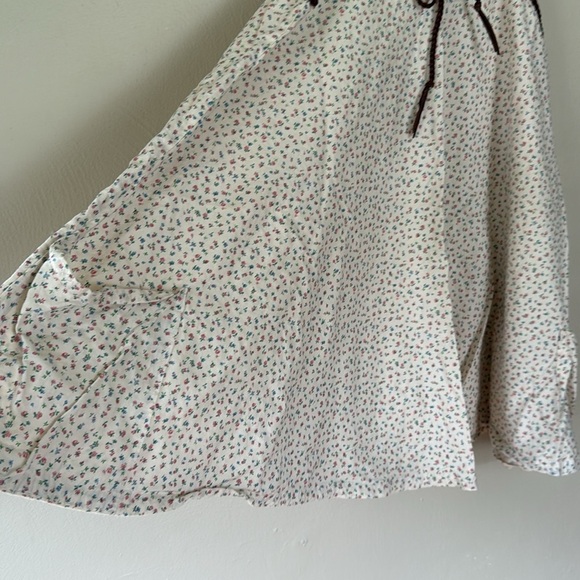 Floral Spaghetti Strap Top with braided Trim medium - Picture 3 of 5